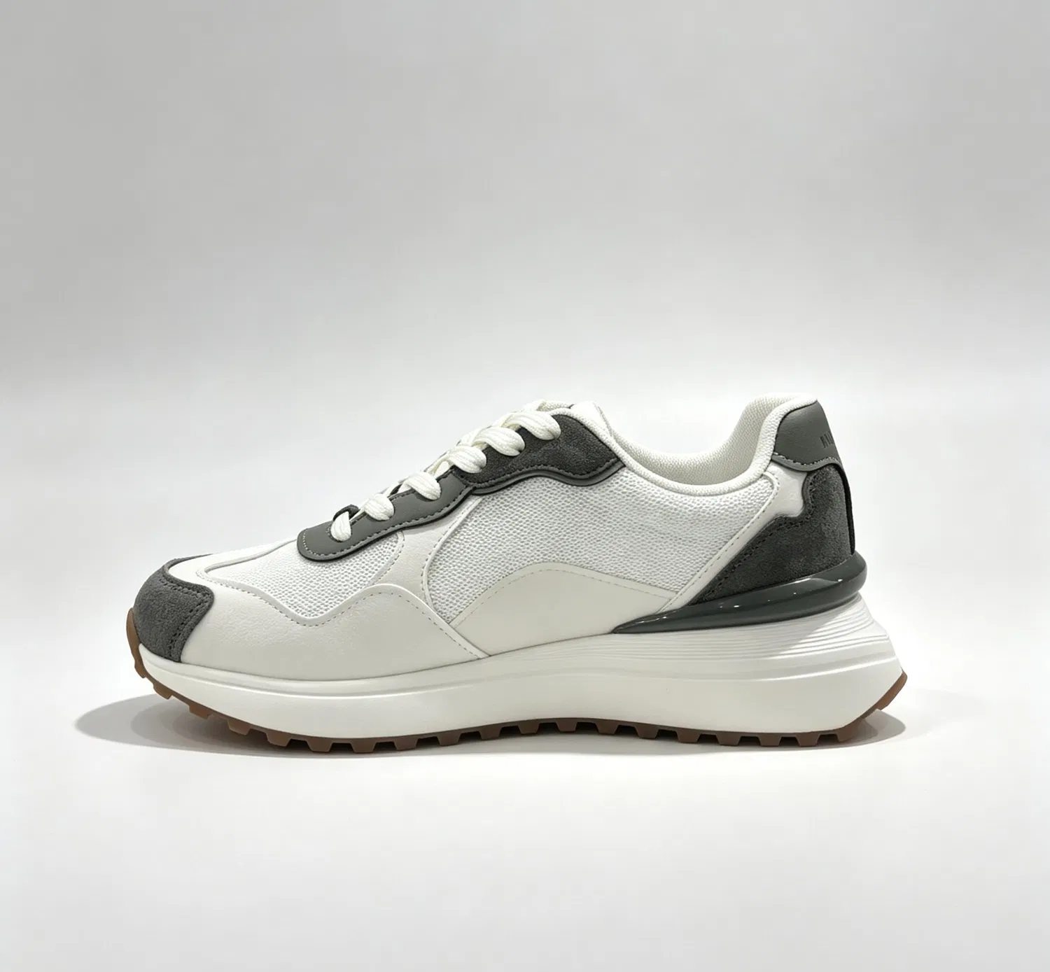 Erkek Retro Renk Bloklu Sneaker – Kalın Tabanlı, Nefes Alabilir Günlük Koşu Ayakkabısı