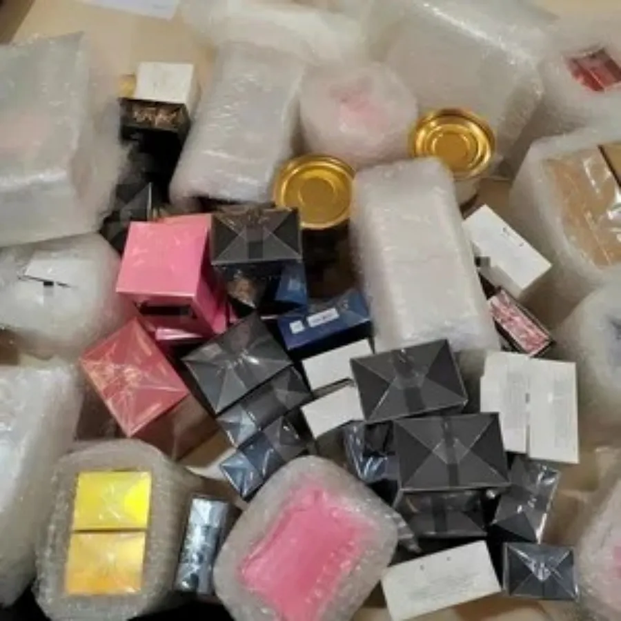Kadife Çiçeği ve Portakal Çiçeği Notalı Kadın Parfümü – Güneşli, Çiçeksi Sprey